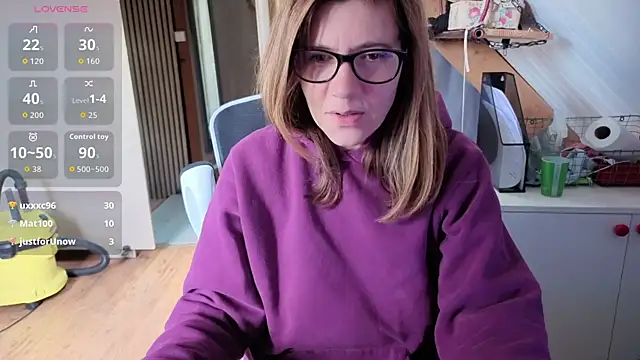 Snapshot of Lina_lou4 chatting on 05-16-26, 10:01 Lina lou4 online show from 05-16-26, 10:01