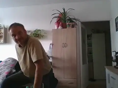 Snapshot of 82liska chatting on 09-17-25, 12:07 82liska online show from 09-17-25, 12:07