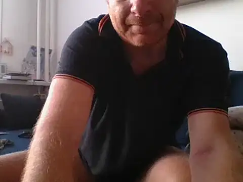 Snapshot of 82liska chatting on 10-13-25, 03:23 82liska online show from 10-13-25, 03:23