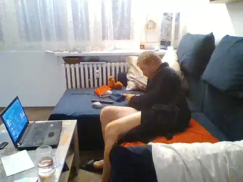 82liska online show from 06-10-26, 07:35