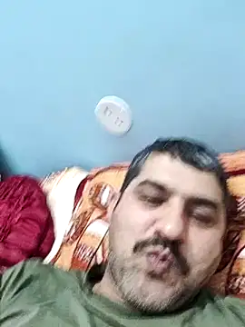 Snapshot of Amandev7 chatting on 01-14-25, 09:09 Amandev7 online show from 01-14-25, 09:09