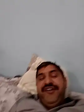 Snapshot of Amandev7 chatting on 09-09-25, 03:44 Amandev7 online show from 09-09-25, 03:44