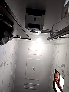 Snapshot of Amandev7 chatting on 09-25-25, 04:49 Amandev7 online show from 09-25-25, 04:49