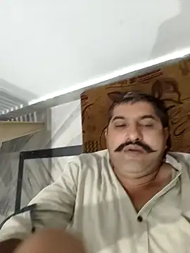 Snapshot of Amandev7 chatting on 10-27-25, 06:45 Amandev7 online show from 10-27-25, 06:45