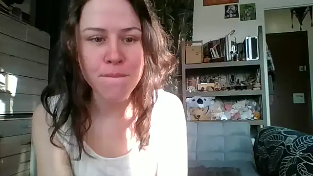 SuzieWanKenobi online show from 12-04-24, 01:53