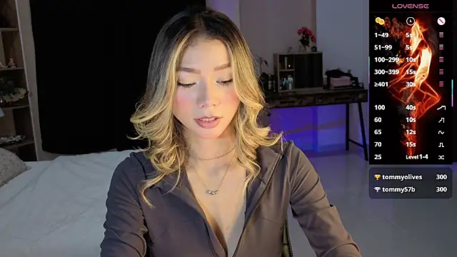 Snapshot of AmelieAxie chatting on 09-09-25, 03:06 AmelieAxie online show from 09-09-25, 03:06