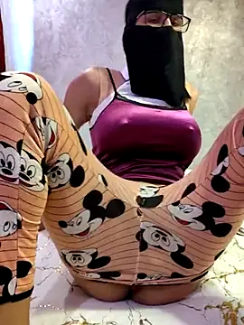 Snapshot of Charmoota_arab chatting on 02-11-25, 04:02 Charmoota arab online show from 02-11-25, 04:02