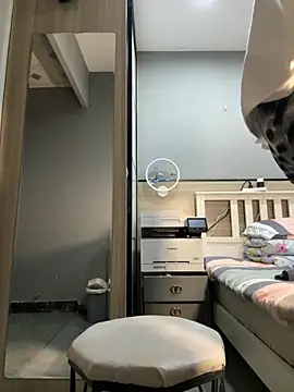 Snapshot of Elvis_Tao chatting on 11-13-25, 01:21 Elvis Tao online show from 11-13-25, 01:21