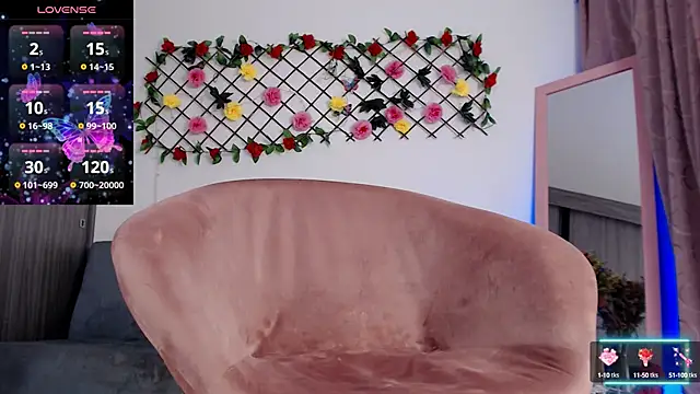 Snapshot of Annaross2 chatting on 09-08-25, 06:51 Annaross2 online show from 09-08-25, 06:51