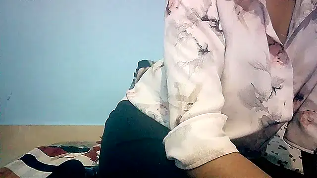 lovelydesi21 online show from 12-26-24, 03:42