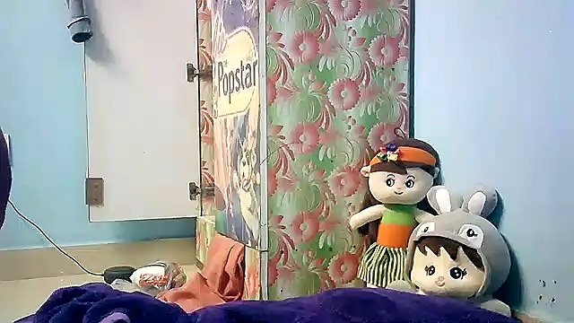 Snapshot of lovelydesi21 chatting on 01-12-25, 02:30 lovelydesi21 online show from 01-12-25, 02:30