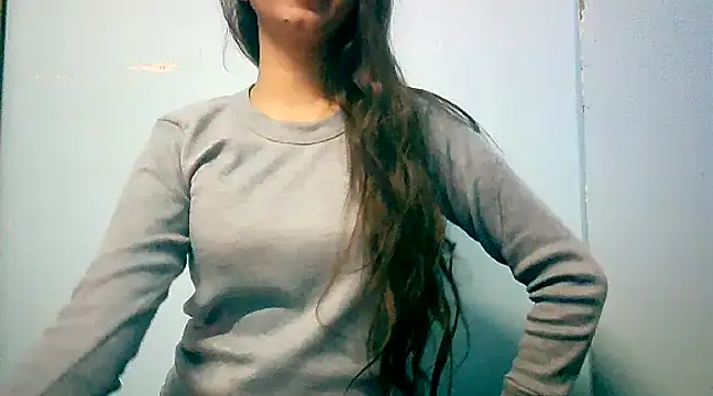 Snapshot of lovelydesi21 chatting on 01-15-25, 03:50 lovelydesi21 online show from 01-15-25, 03:50