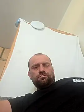 Snapshot of Roman0798 chatting on 09-28-25, 12:21 Roman0798 online show from 09-28-25, 12:21