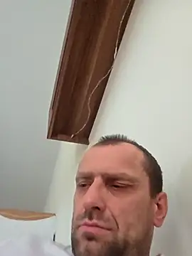 Snapshot of Roman0798 chatting on 10-25-25, 10:34 Roman0798 online show from 10-25-25, 10:34