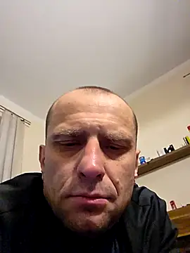 Snapshot of Roman0798 chatting on 11-25-25, 04:01 Roman0798 online show from 11-25-25, 04:01