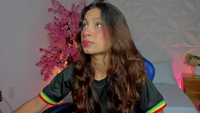 cora 22 online show from 04-08-26, 12:49