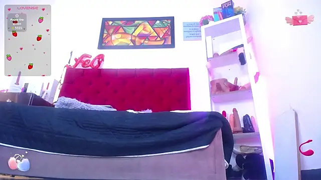 louise nails online show from 10-04-25, 01:42