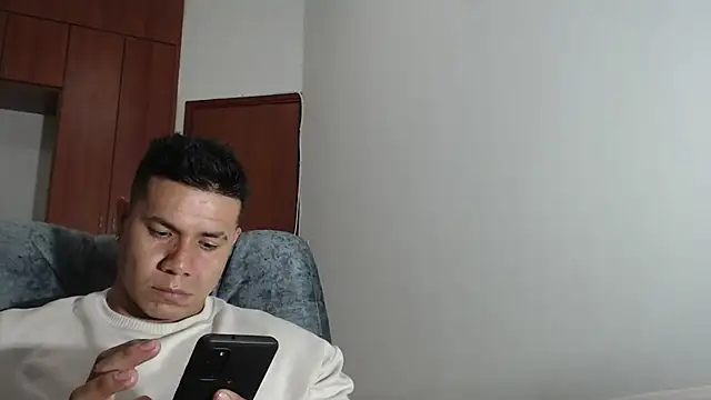 Snapshot of alessandromancini92 chatting on 11-07-25, 01:49 alessandromancini92 online show from 11-07-25, 01:49