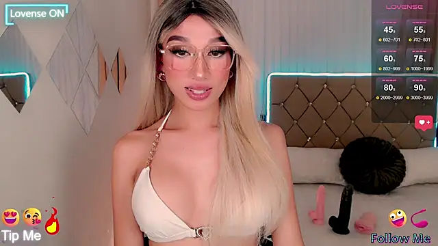 Snapshot of FuckDoll_Nathalie chatting on 02-26-25, 12:27 FuckDoll Nathalie online show from 02-26-25, 12:27