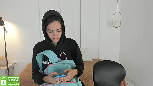 Snapshot of sexychanell_18 chatting on 01-23-25, 12:41 sexychanell 18 online show from 01-23-25, 12:41