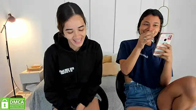 Snapshot of sexychanell_18 chatting on 03-01-25, 12:45 sexychanell 18 online show from 03-01-25, 12:45