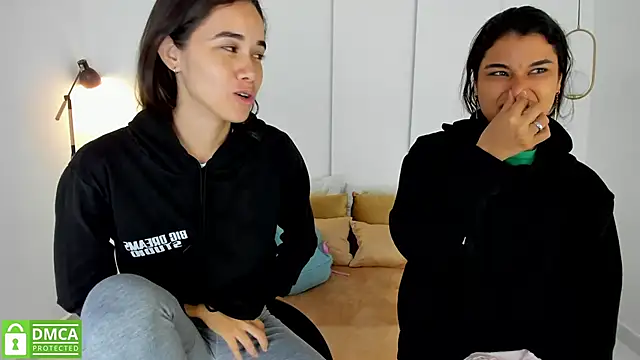 Snapshot of sexychanell_18 chatting on 03-03-25, 10:49 sexychanell 18 online show from 03-03-25, 10:49