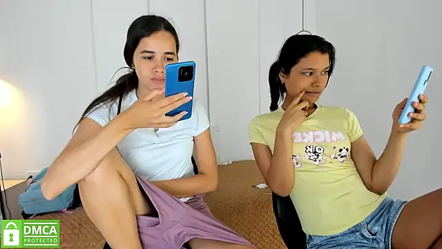 Snapshot of sexychanell_18 chatting on 03-21-25, 12:50 sexychanell 18 online show from 03-21-25, 12:50