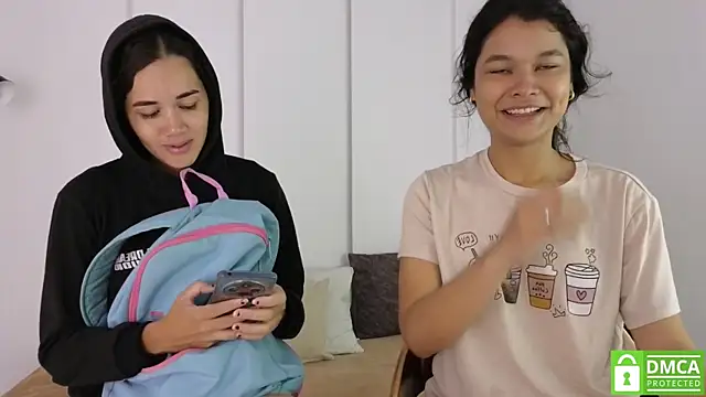 Snapshot of sexychanell_18 chatting on 10-06-25, 12:57 sexychanell 18 online show from 10-06-25, 12:57