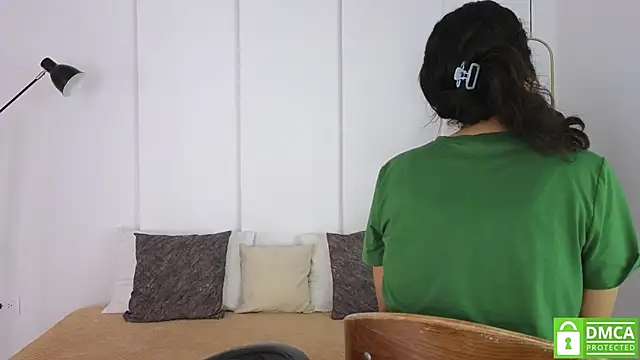 Snapshot of sexychanell_18 chatting on 10-17-25, 01:14 sexychanell 18 online show from 10-17-25, 01:14