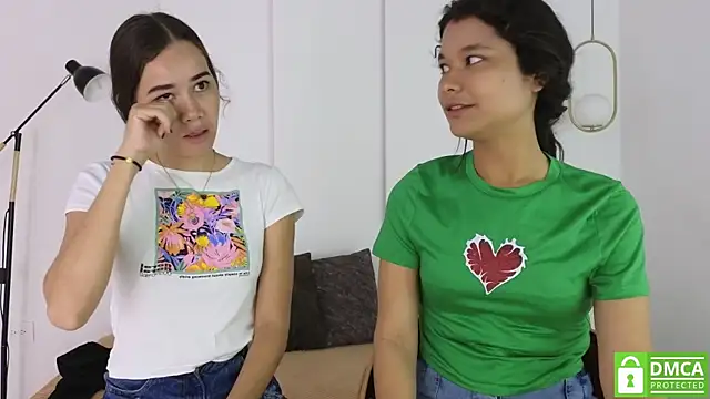 Snapshot of sexychanell_18 chatting on 10-22-25, 01:22 sexychanell 18 online show from 10-22-25, 01:22