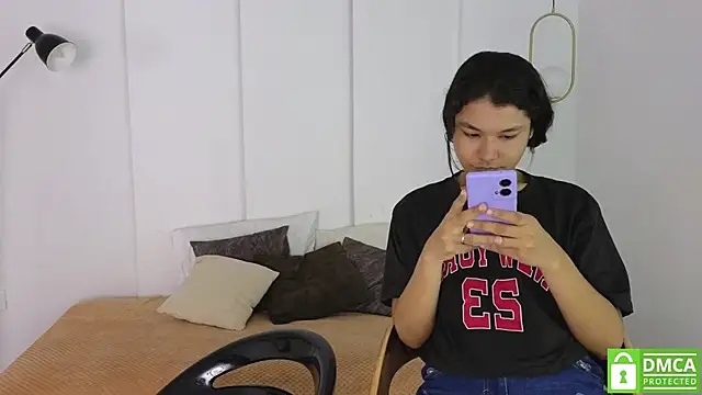 Snapshot of sexychanell_18 chatting on 10-23-25, 01:21 sexychanell 18 online show from 10-23-25, 01:21