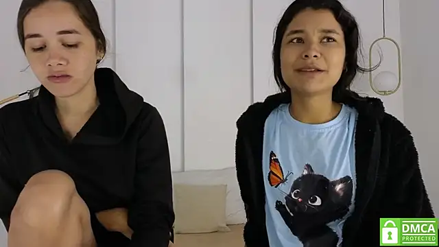 Snapshot of sexychanell_18 chatting on 11-25-25, 01:22 sexychanell 18 online show from 11-25-25, 01:22