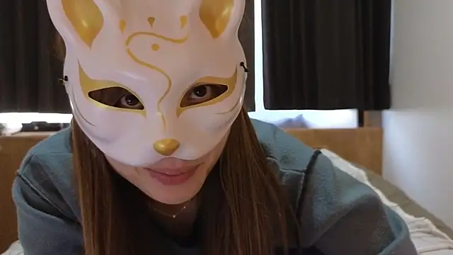 Snapshot of LuuLee0804 chatting on 02-07-25, 04:37 LuuLee0804 online show from 02-07-25, 04:37