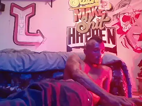 Snapshot of DarkHorse89 chatting on 09-22-25, 07:54 DarkHorse89 online show from 09-22-25, 07:54