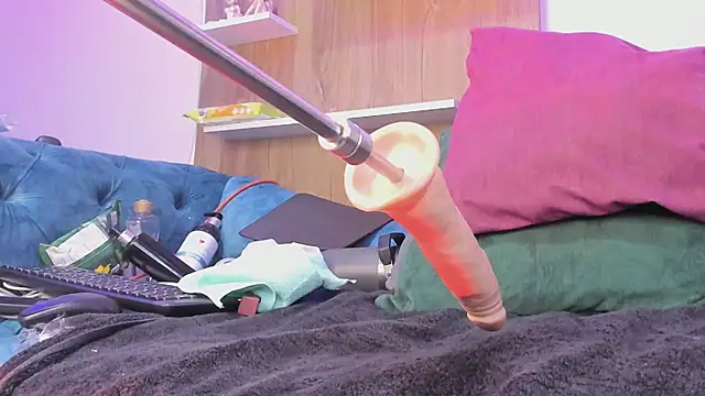 -camila-cooper-  online show from 04-15-26, 09:38