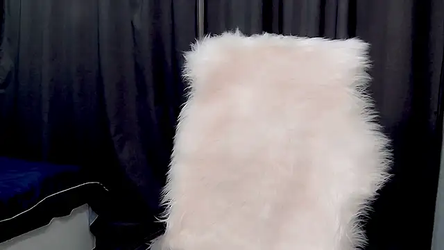 Snapshot of QueenOfUrKink chatting on 01-18-25, 12:35 QueenOfUrKink online show from 01-18-25, 12:35