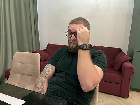 Snapshot of Bear_bear_ chatting on 03-13-25, 07:53 Bear bear online show from 03-13-25, 07:53