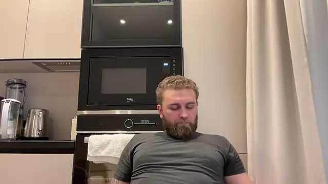 Bear bear  online show from 03-18-26, 02:42