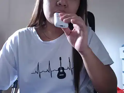 Snapshot of xTheLastVIRGINx chatting on 12-11-24, 05:32 xTheLastVIRGINx online show from 12-11-24, 05:32