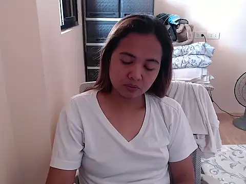 Snapshot of xTheLastVIRGINx chatting on 11-18-25, 05:34 xTheLastVIRGINx online show from 11-18-25, 05:34