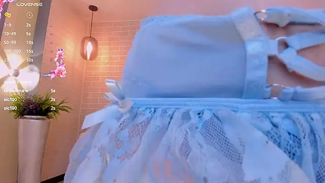 JuanitaClay online show from 12-27-24, 03:04