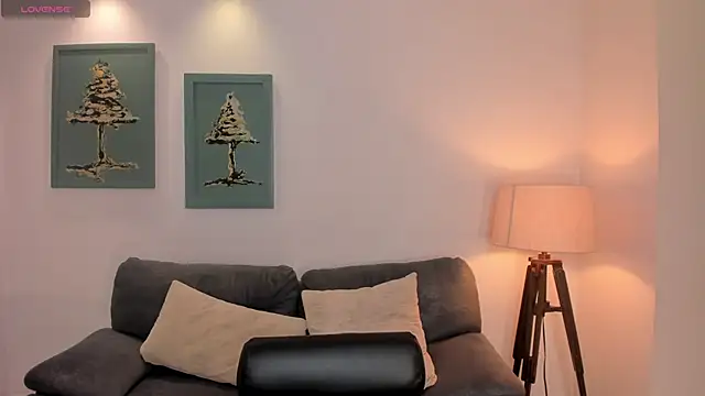 JuanitaClay online show from 12-31-24, 12:04