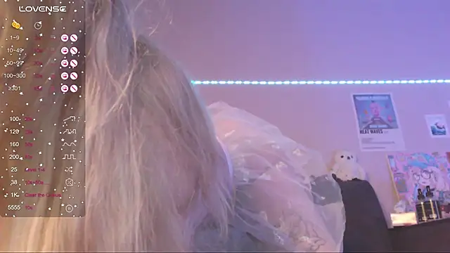 MiaMiaMeow online show from 01-30-25, 02:58