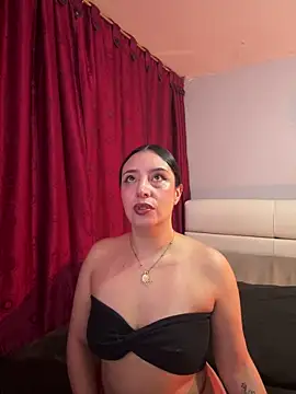 Snapshot of Freyja_soh chatting on 06-19-26, 02:54 Freyja soh online show from 06-19-26, 02:54