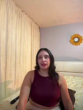 Snapshot of Freyja_soh chatting on 07-17-26, 10:47 Freyja soh online show from 07-17-26, 10:47