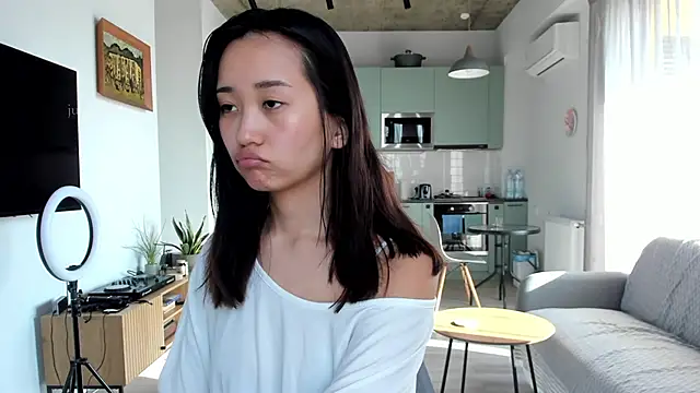 Snapshot of julias_tapes chatting on 01-24-25, 07:41 julias tapes online show from 01-24-25, 07:41