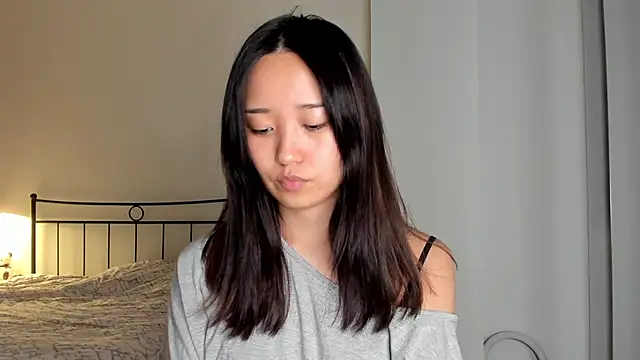 Snapshot of julias_tapes chatting on 02-11-25, 09:14 julias tapes online show from 02-11-25, 09:14