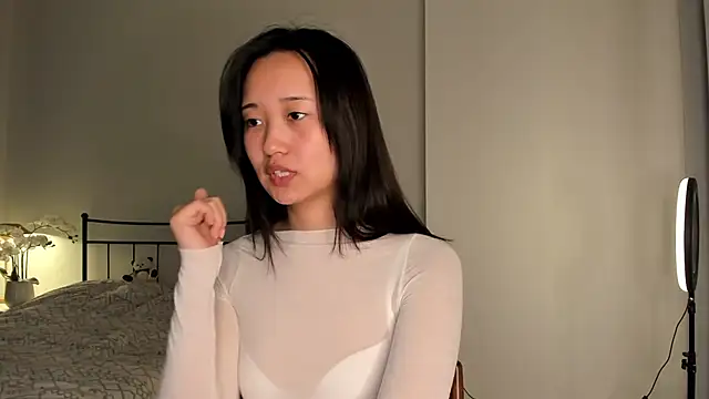 Snapshot of julias_tapes chatting on 03-06-25, 08:08 julias tapes online show from 03-06-25, 08:08