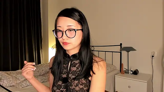 julias tapes online show from 03-22-25, 08:48