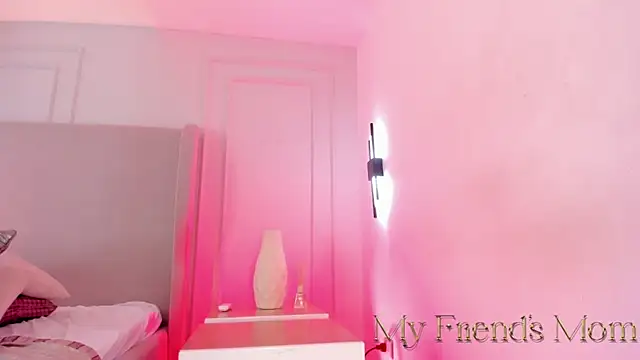 my friends mom online show from 03-05-25, 02:34